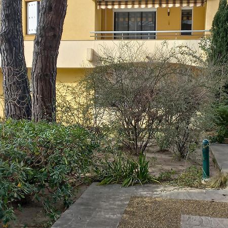 Frejus Plage, Appartement entier , piscine,parking,plage à 200m Exterior foto