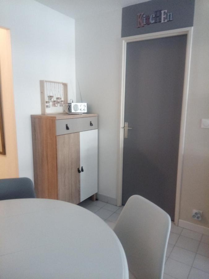 Frejus Plage, Appartement entier , piscine,parking,plage à 200m Exterior foto