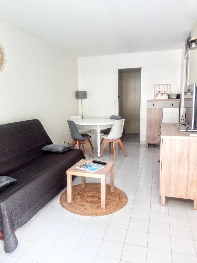 Frejus Plage, Appartement entier , piscine,parking,plage à 200m Exterior foto